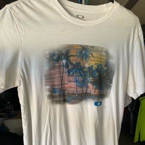 Size small Oakley graphic tee shirt